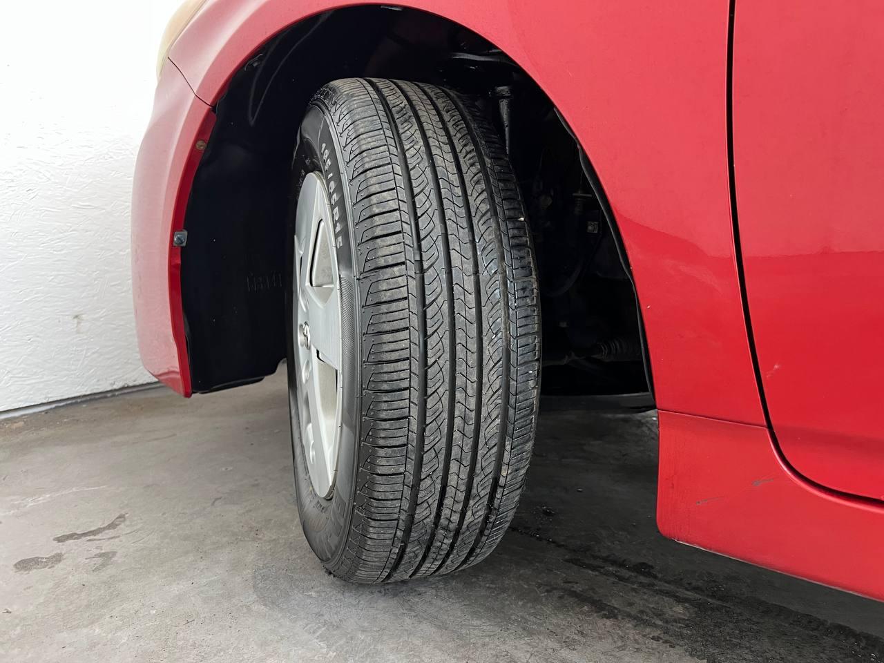 Toyota Prius Base 4D Hatchback 2010