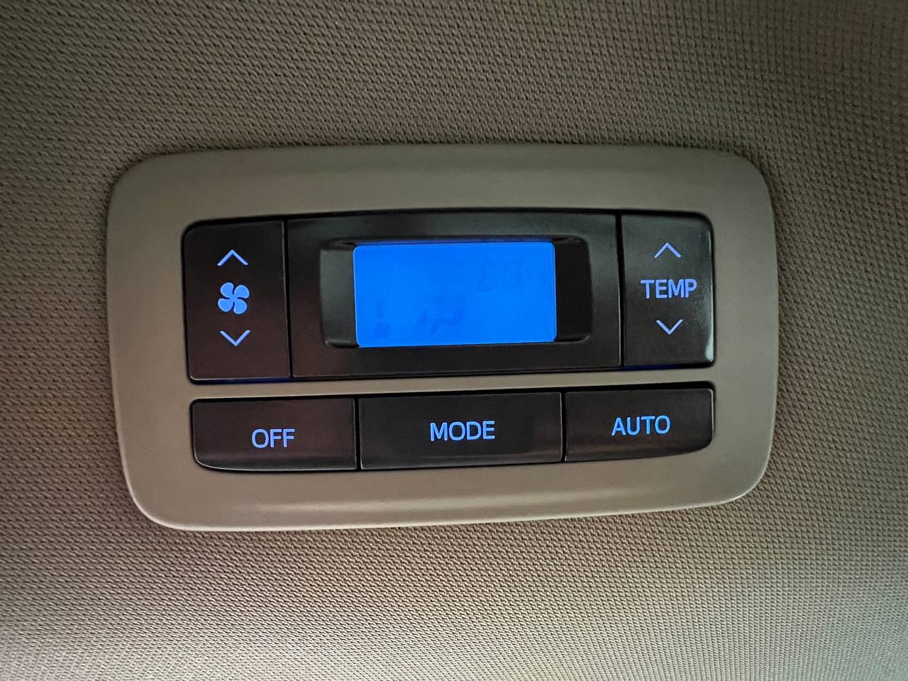 Toyota Sienna LE 2015