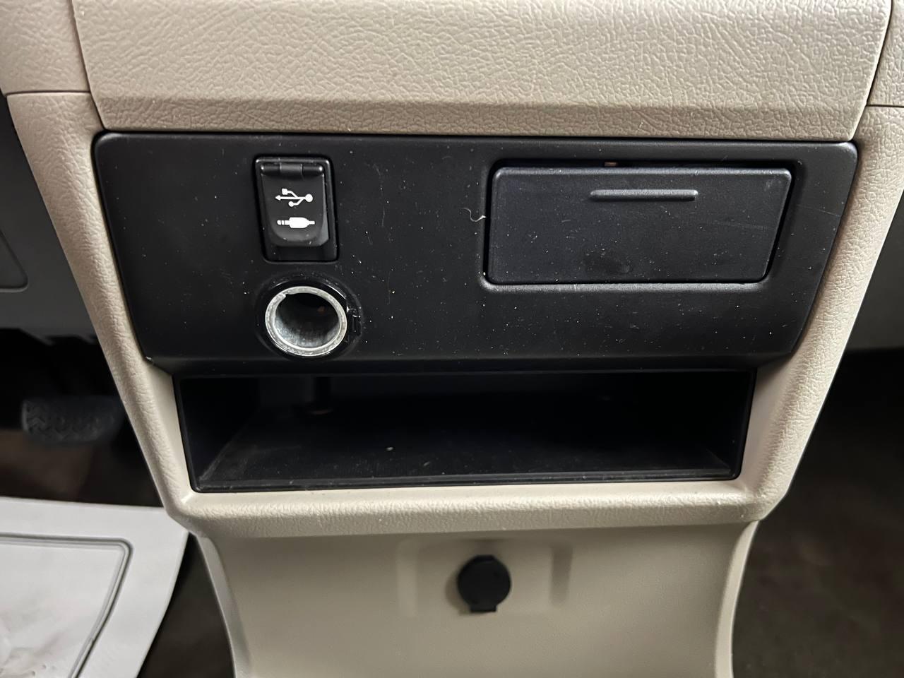 Toyota Sienna LE 2015