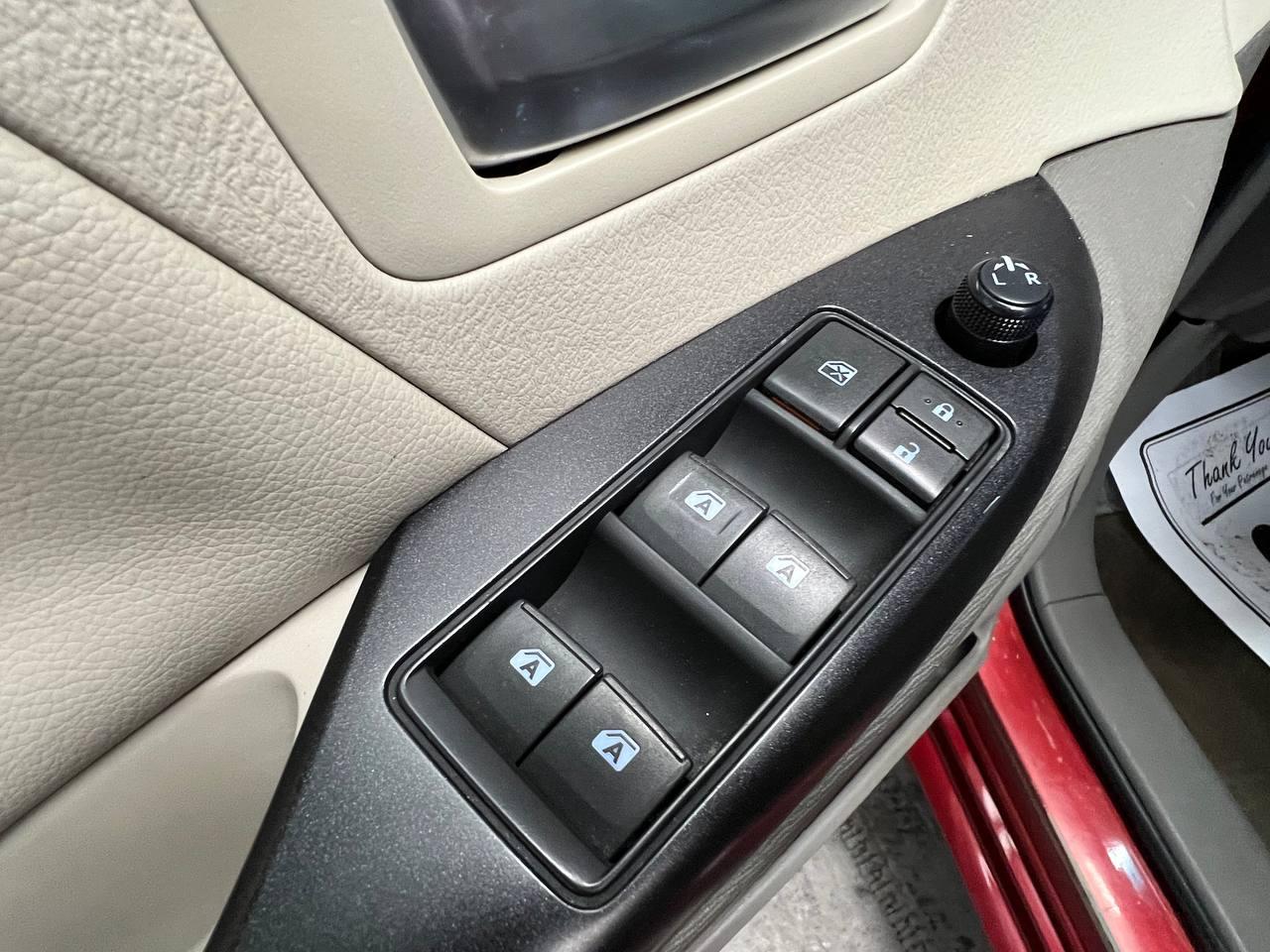 Toyota Sienna LE 2015