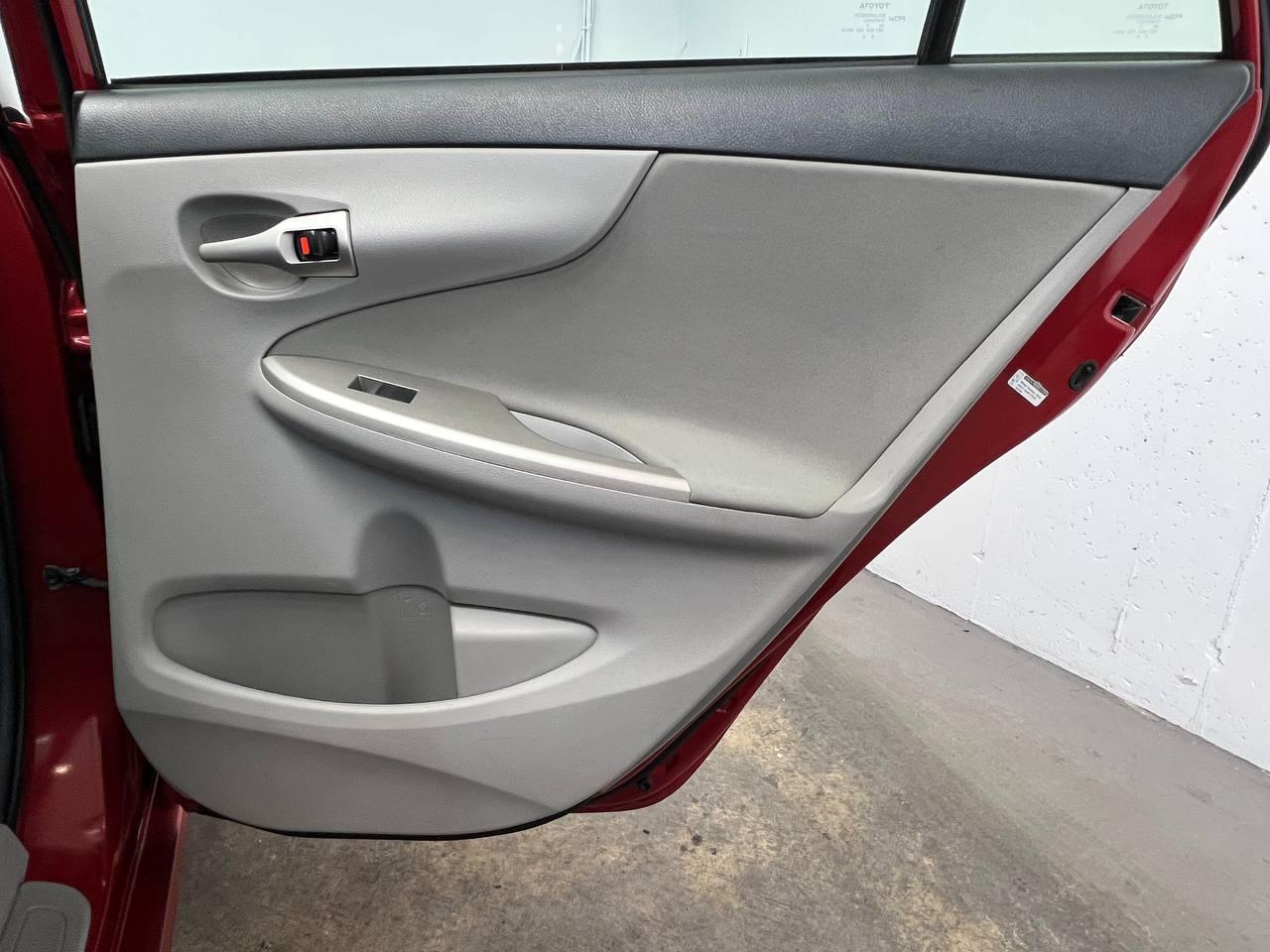 Toyota Corolla LE 2012