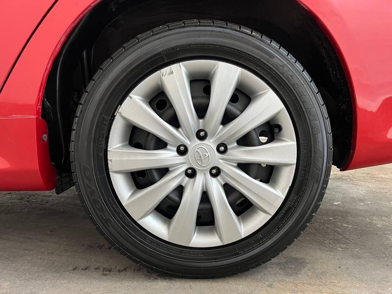 Toyota Corolla LE 2012