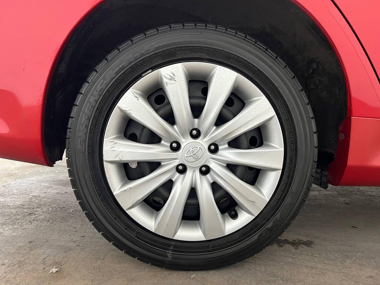 Toyota Corolla LE 2012