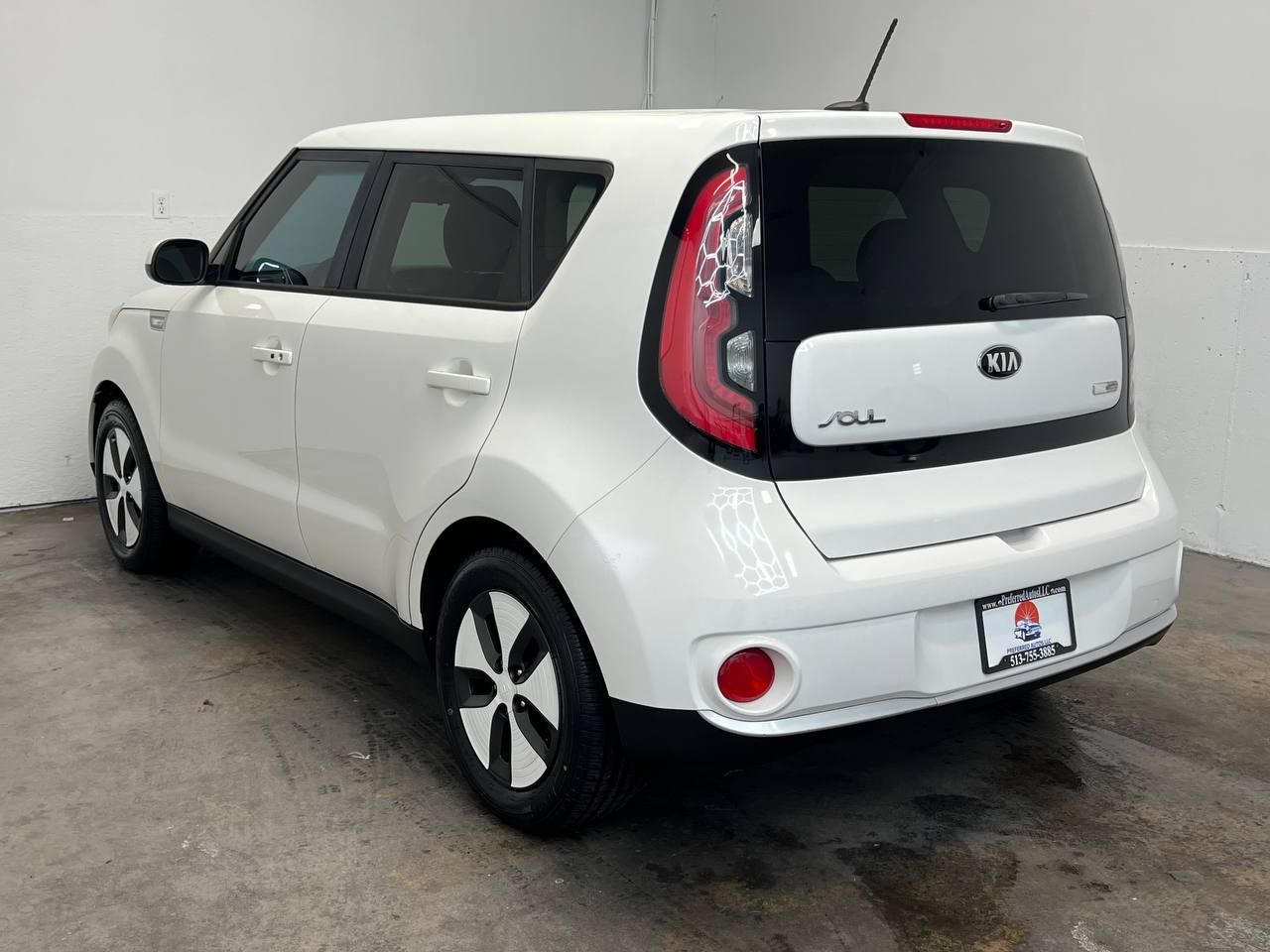 Kia Soul EV  2016