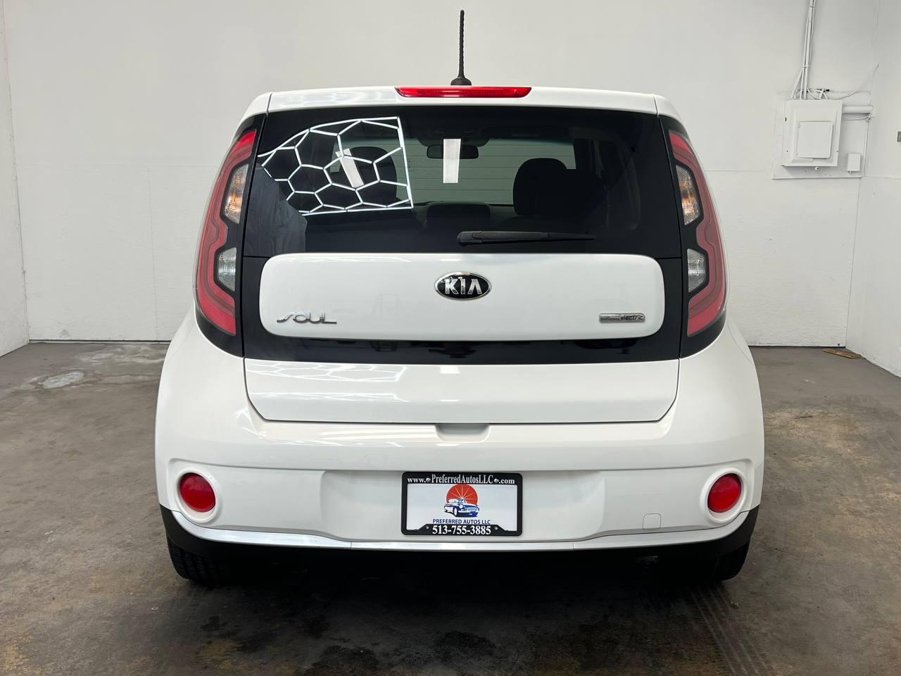Kia Soul EV  2016