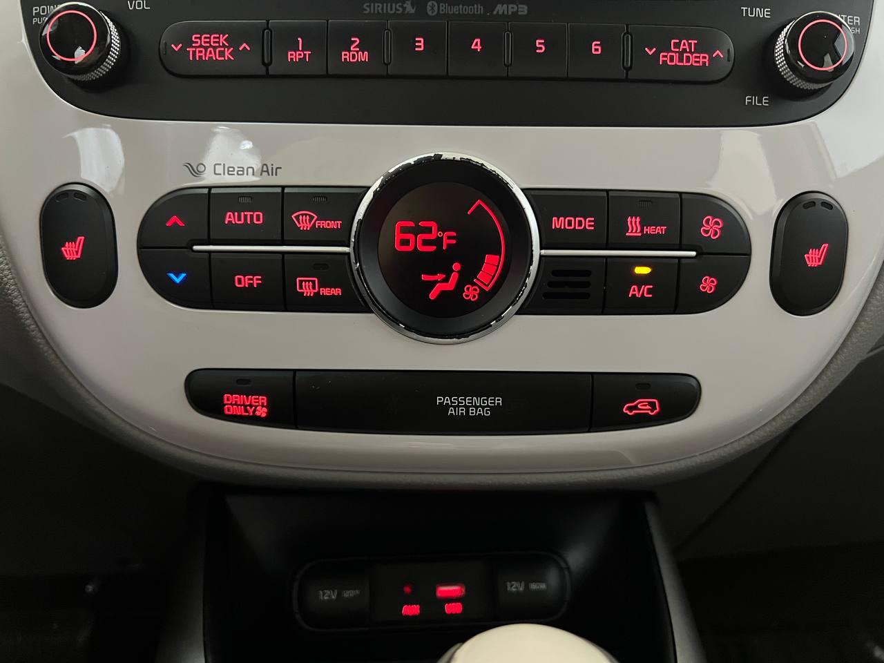 Kia Soul EV  2016