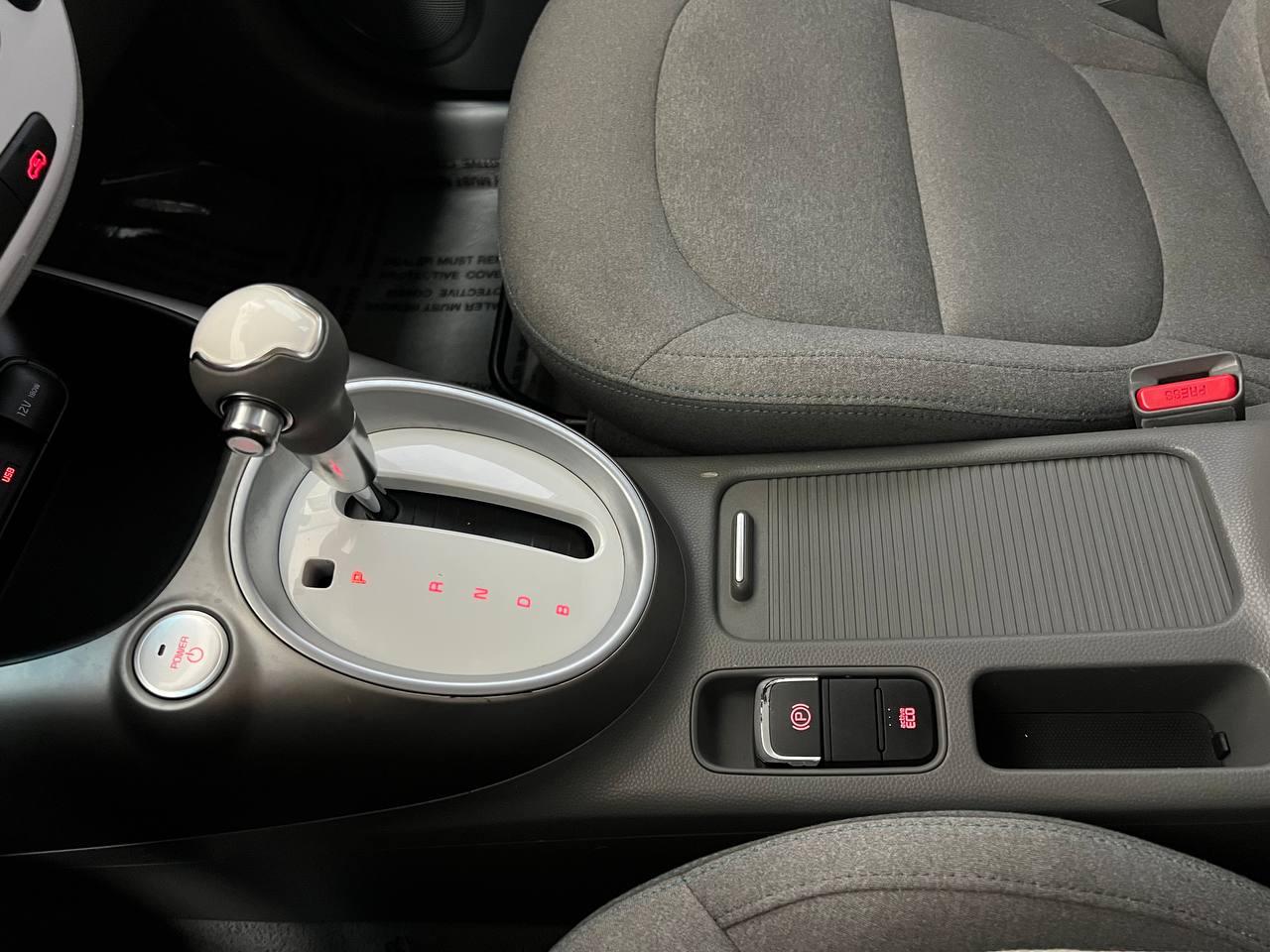 Kia Soul EV  2016