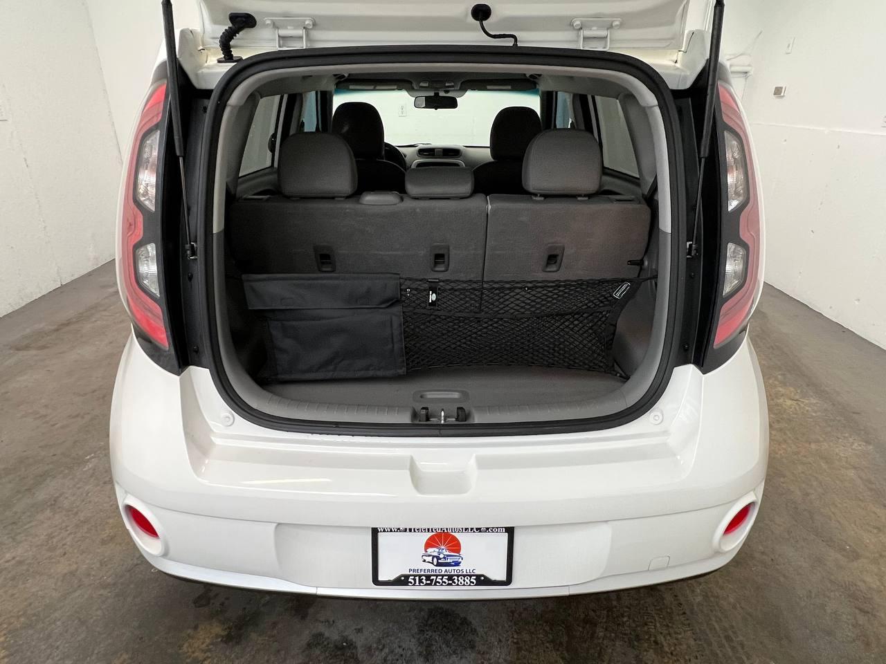 Kia Soul EV  2016