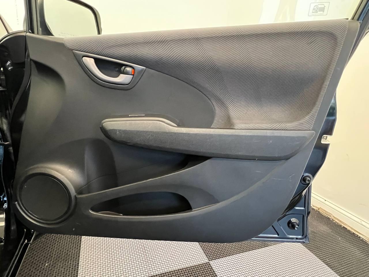 Honda Fit 5dr HB Auto 2010