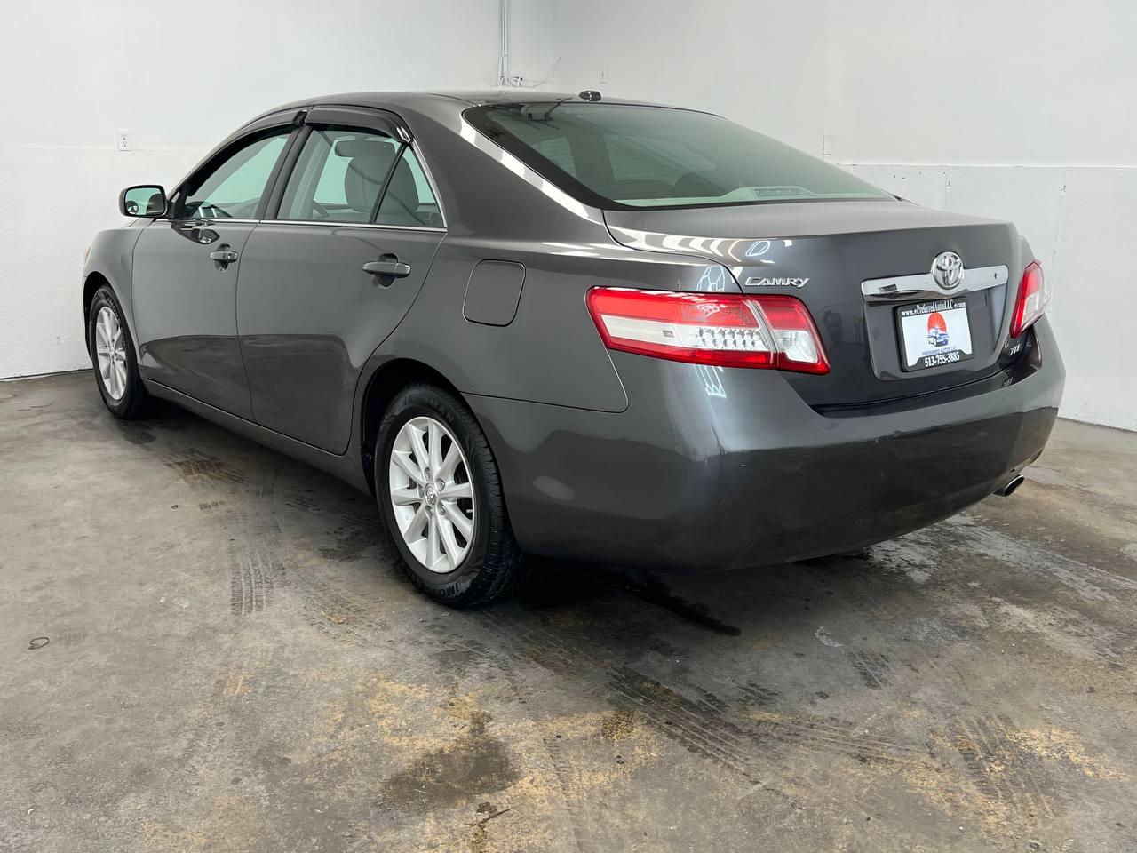 Toyota Camry XLE 2011