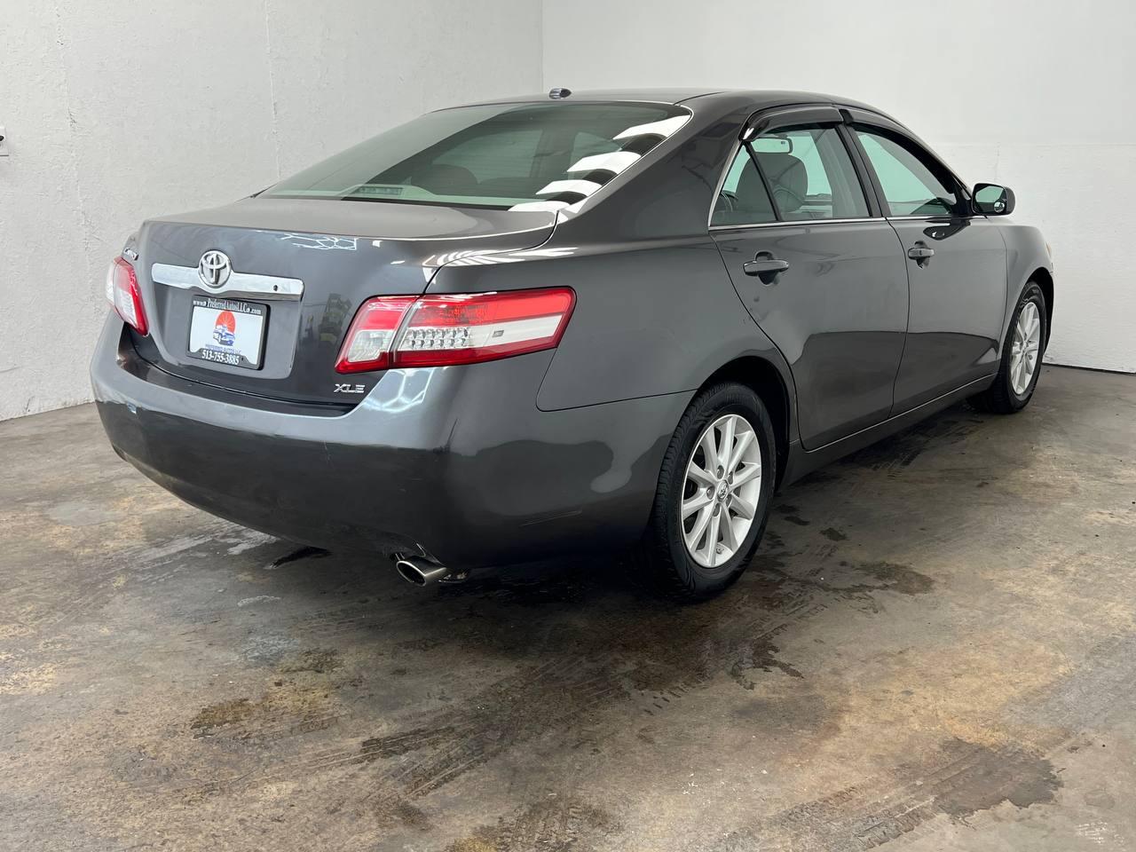 Toyota Camry XLE 2011