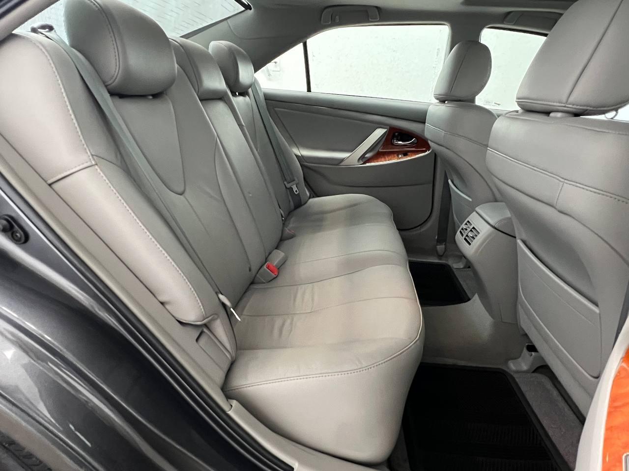 Toyota Camry XLE 2011