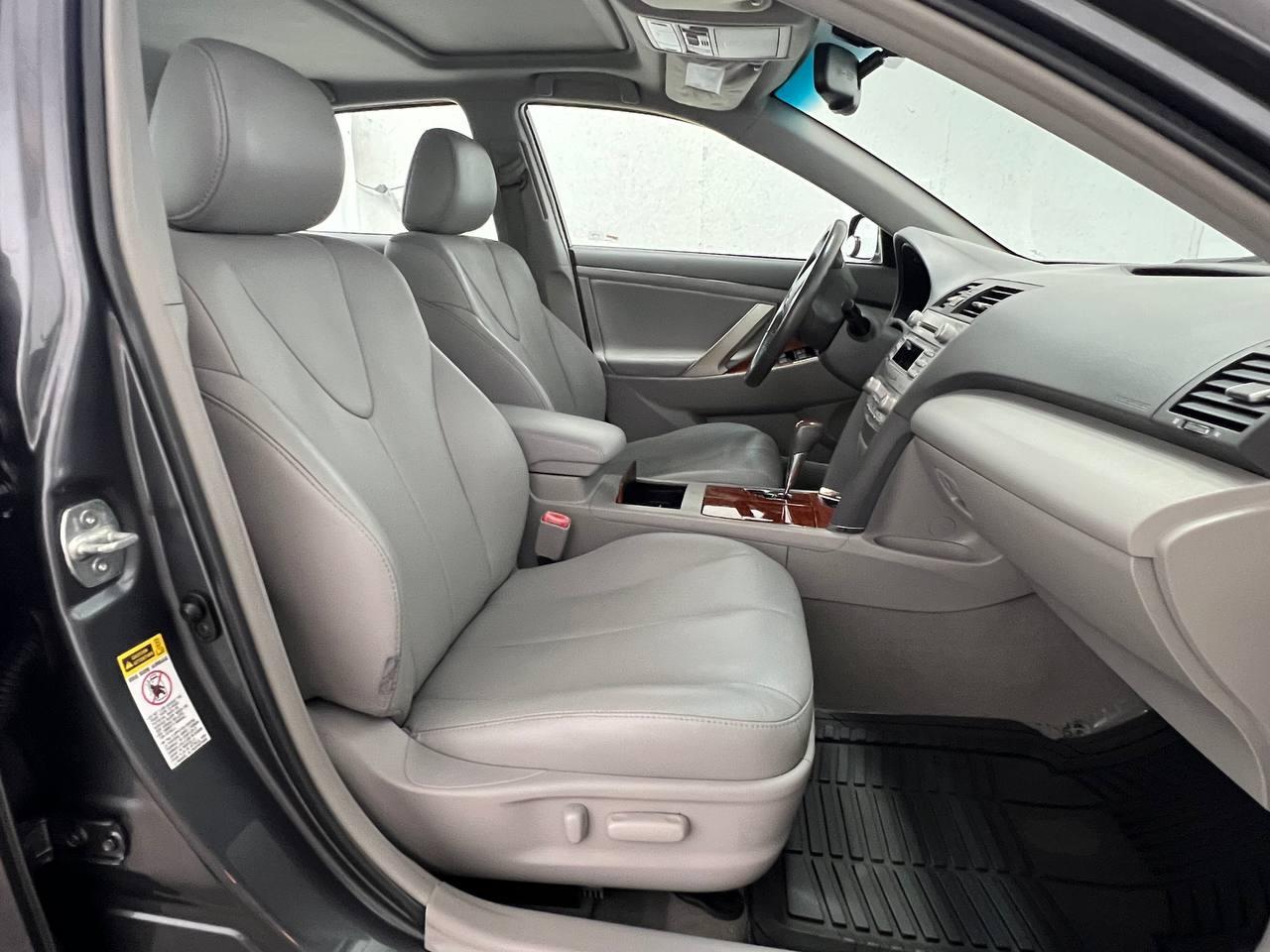 Toyota Camry XLE 2011