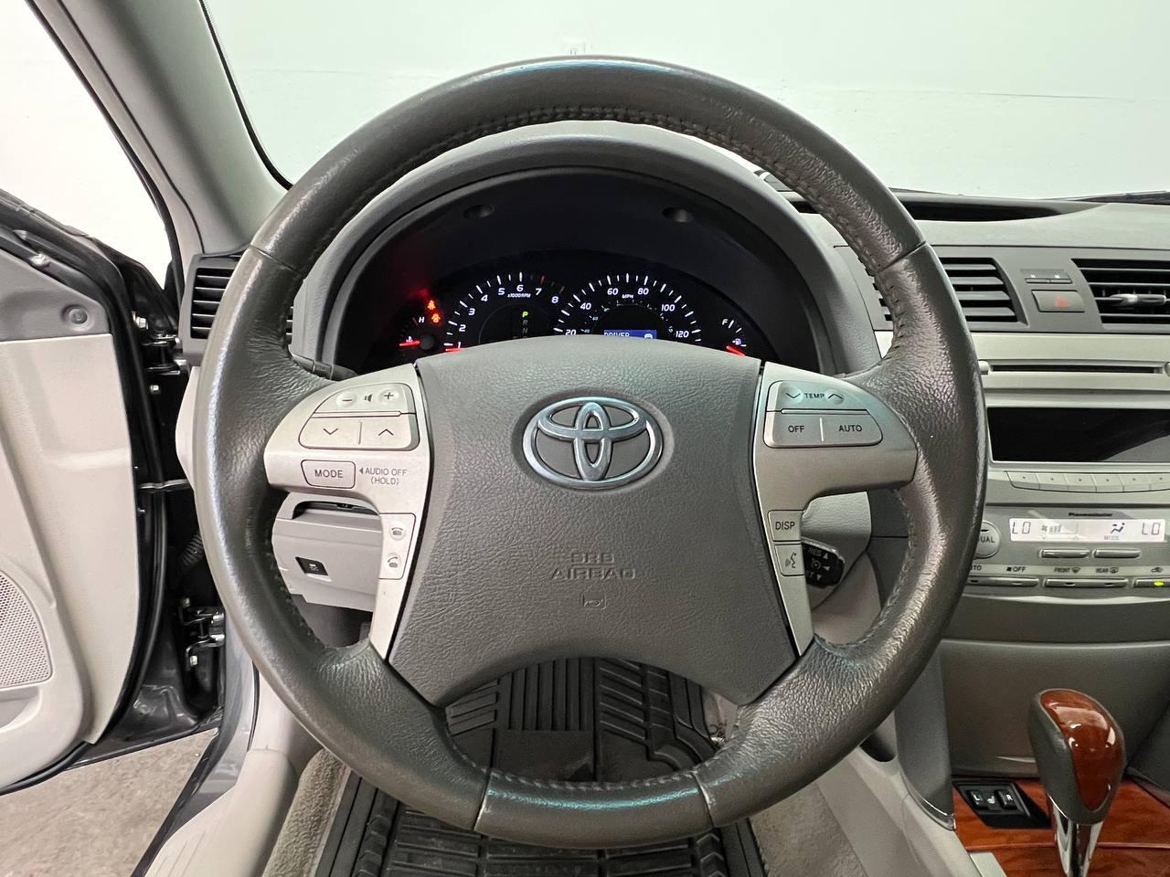 Toyota Camry XLE 2011