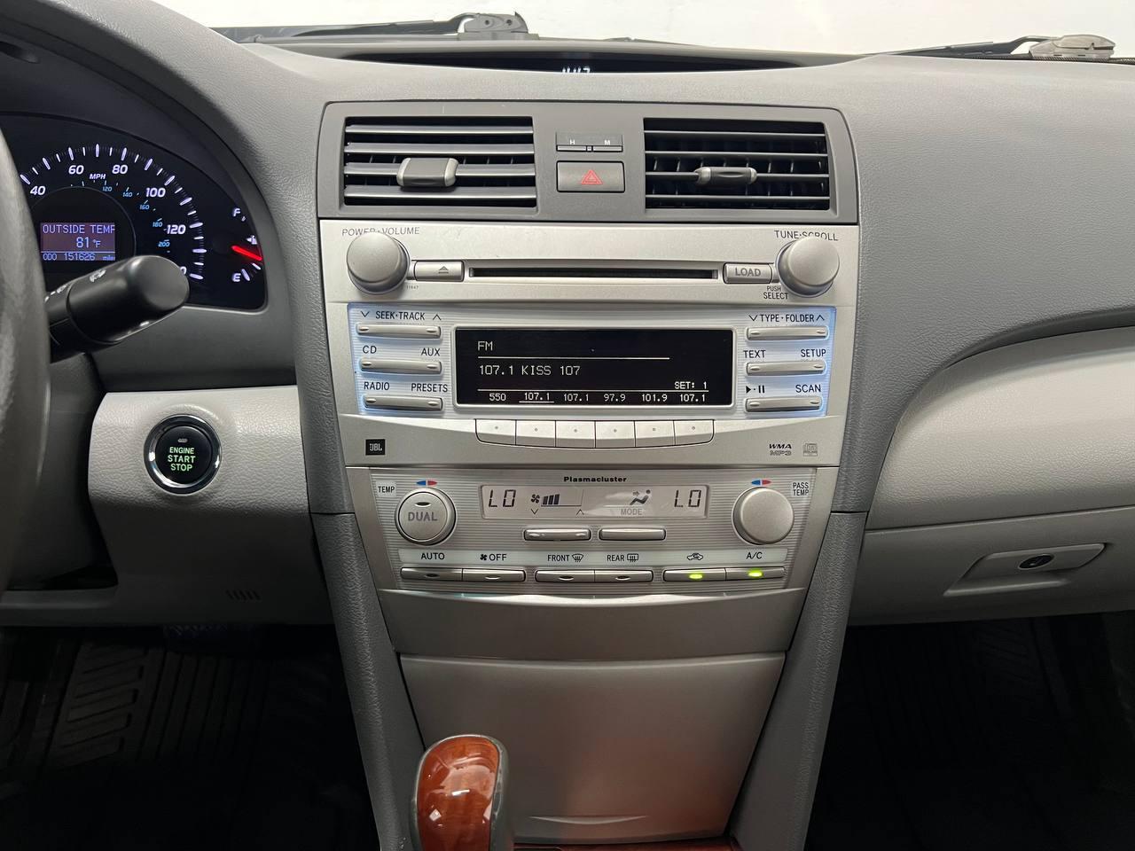 Toyota Camry XLE 2011