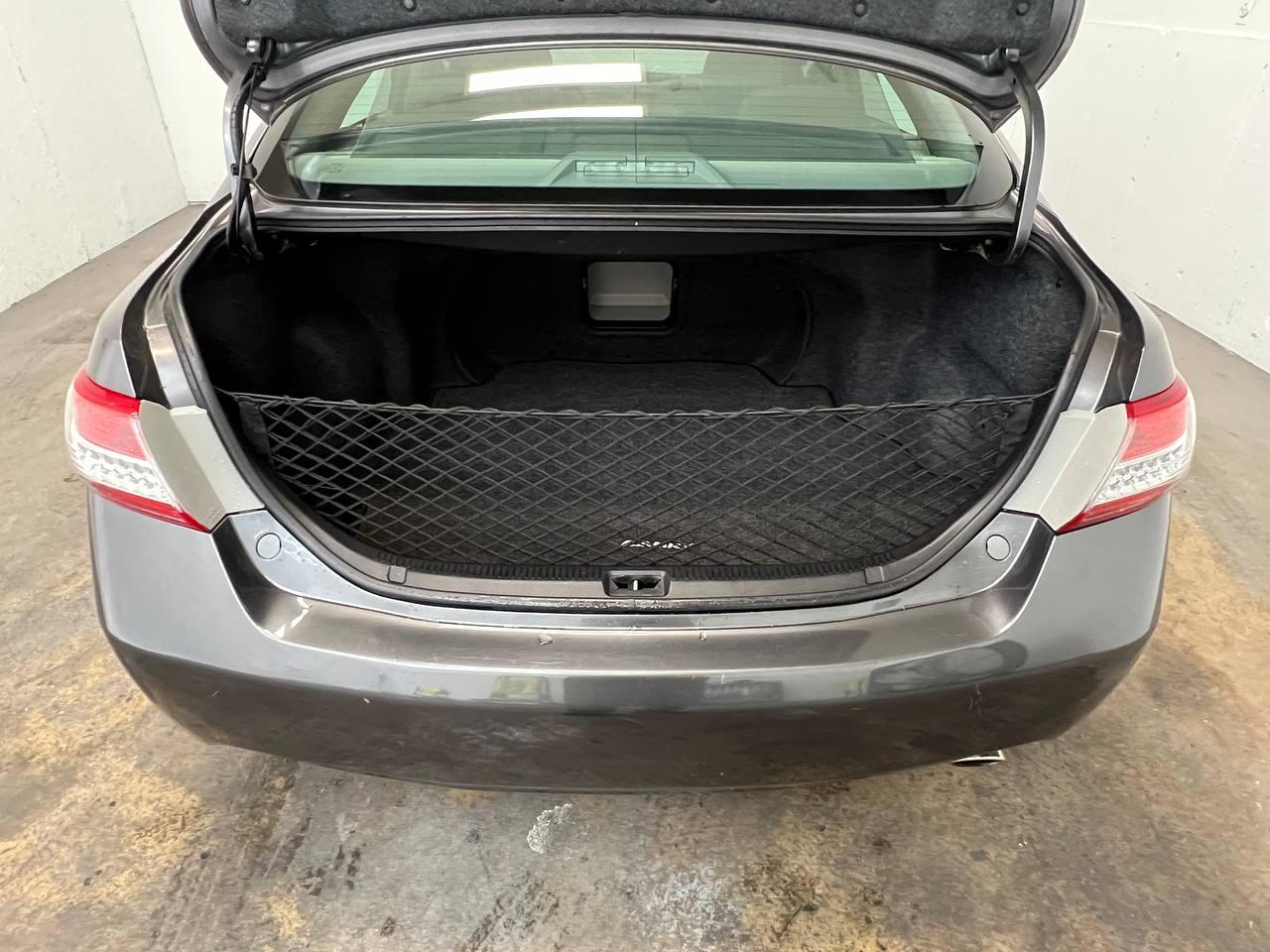 Toyota Camry XLE 2011