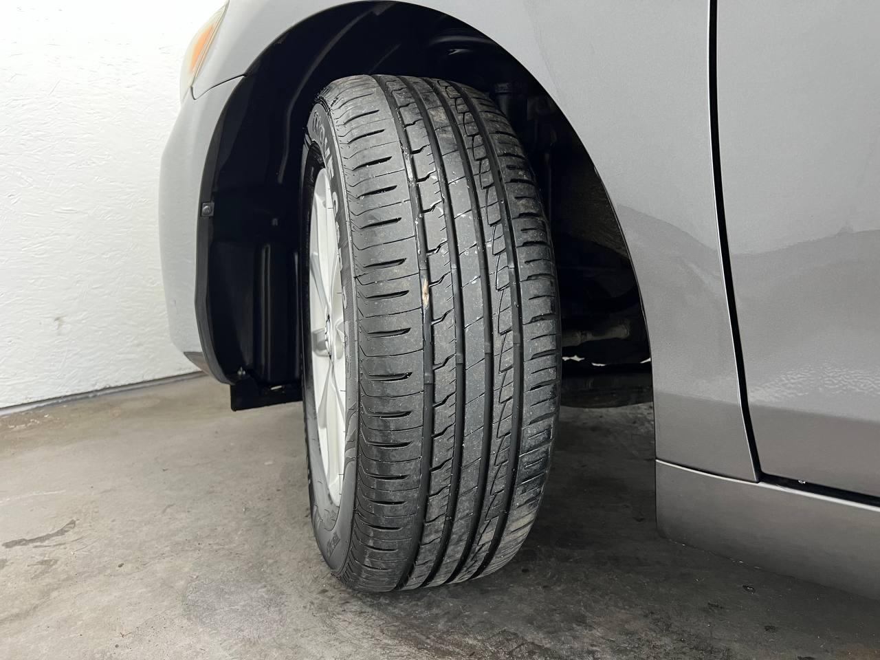 Toyota Camry XLE 2011