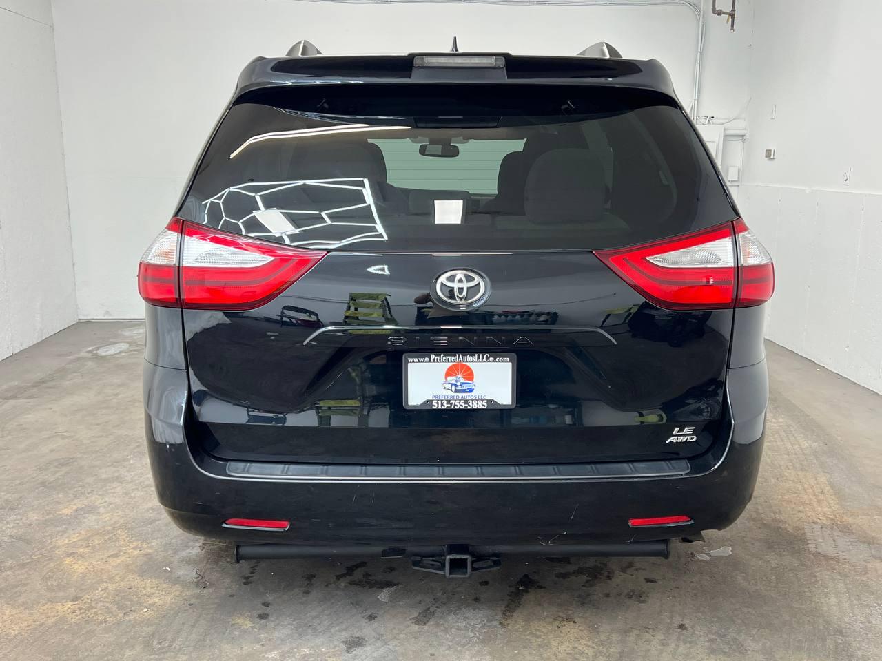 Toyota Sienna LE AWD 2018