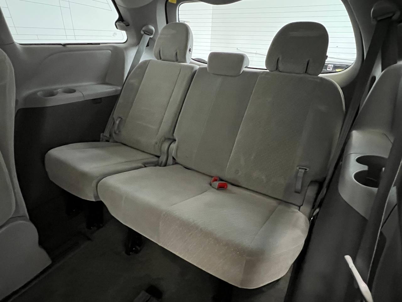 Toyota Sienna LE AWD 2018
