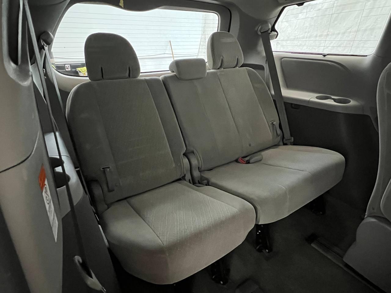 Toyota Sienna LE AWD 2018