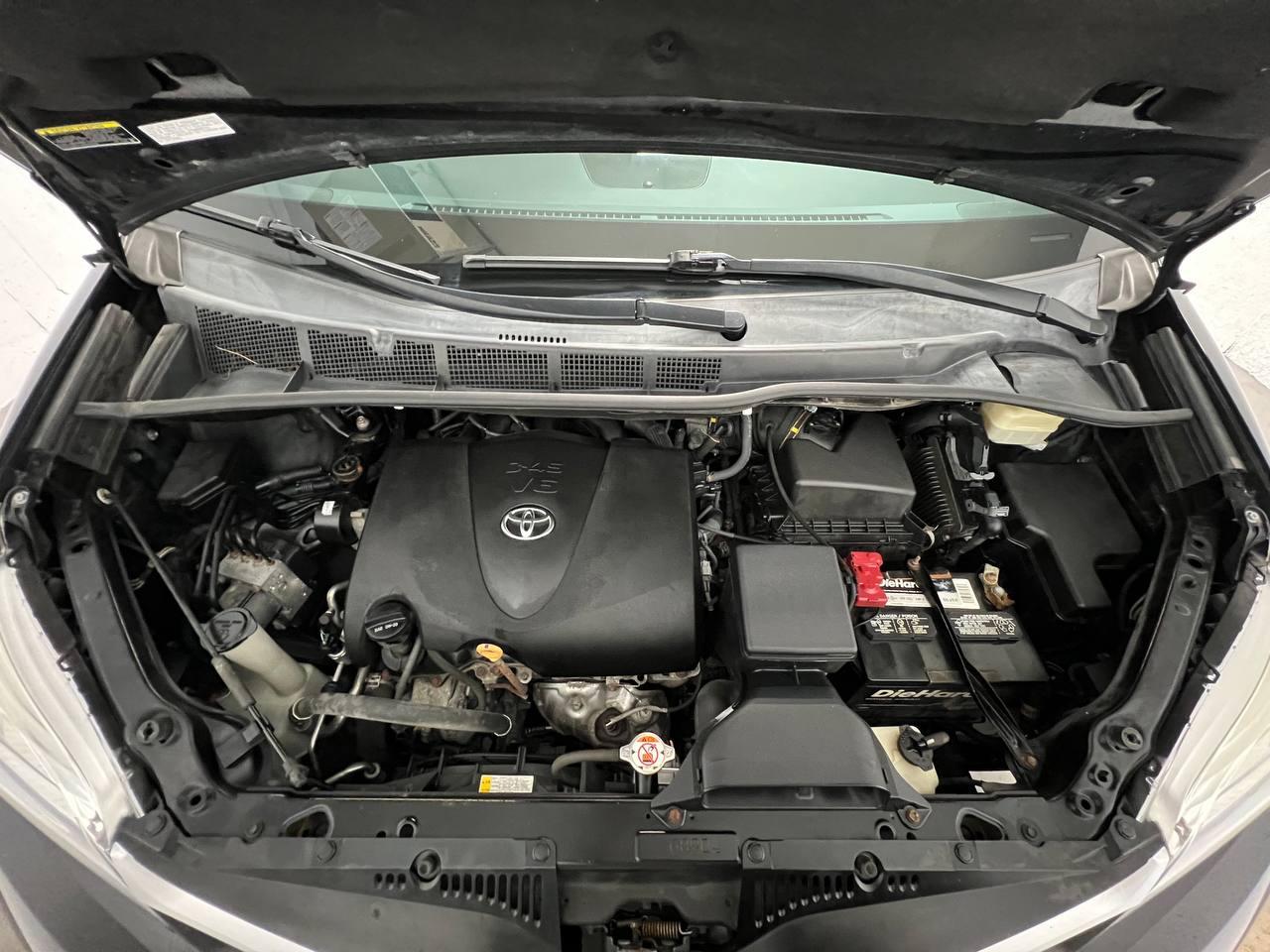 Toyota Sienna LE AWD 2018
