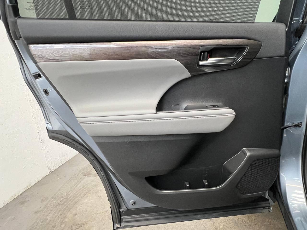 Toyota Highlander Hybrid Limited 2021