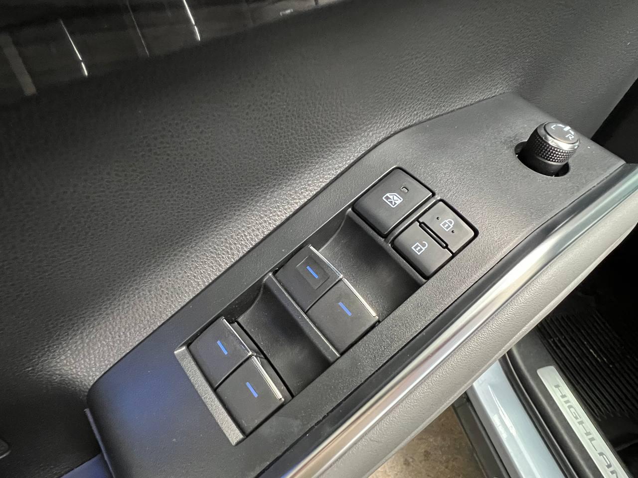 Toyota Highlander Hybrid Limited 2021