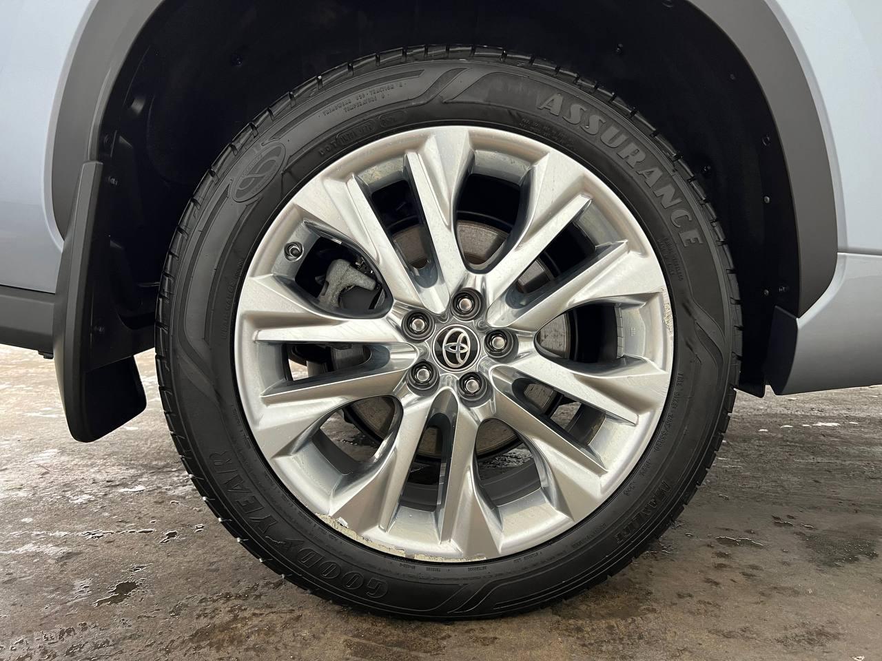 Toyota Highlander Hybrid Limited 2021