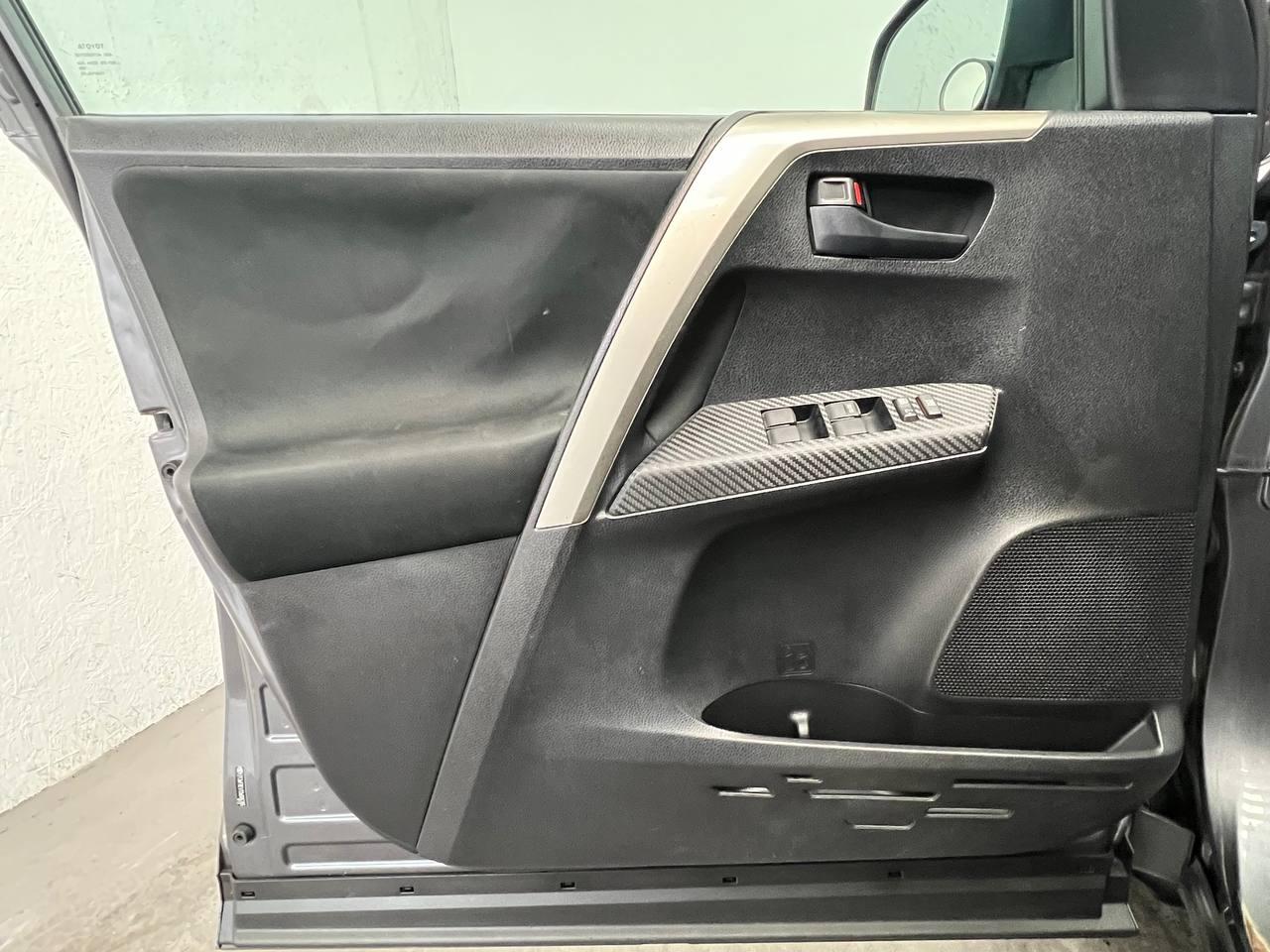 Toyota RAV4 XLE FWD 2013
