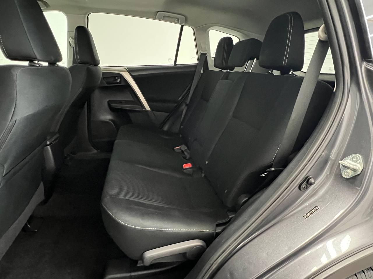 Toyota RAV4 XLE FWD 2013