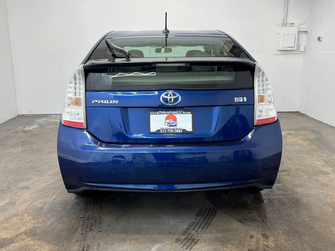 Toyota Prius One 2011
