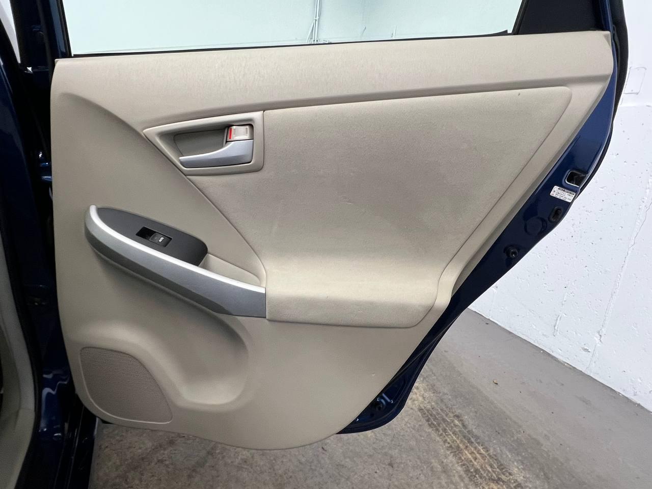 Toyota Prius One 2011