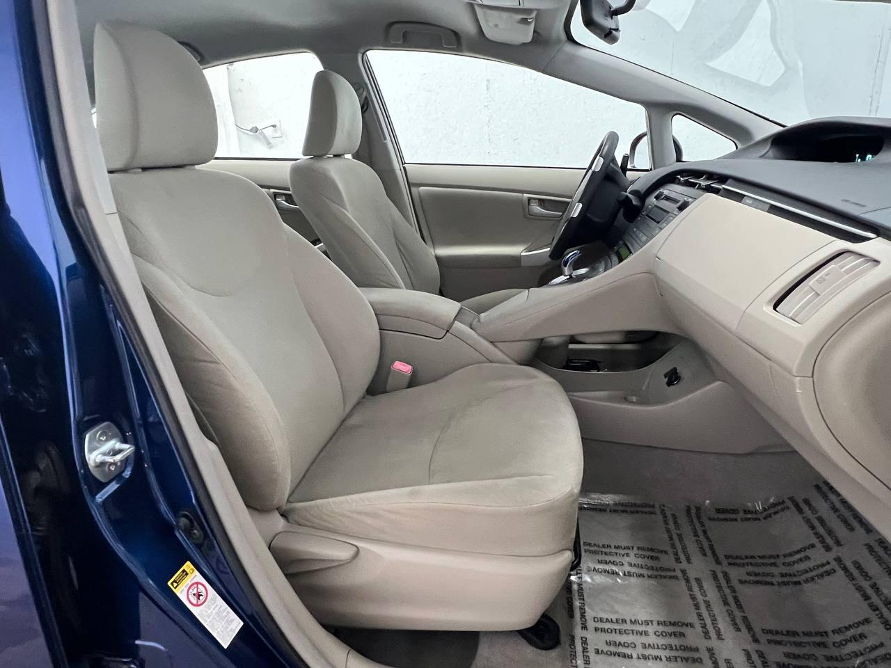 Toyota Prius One 2011
