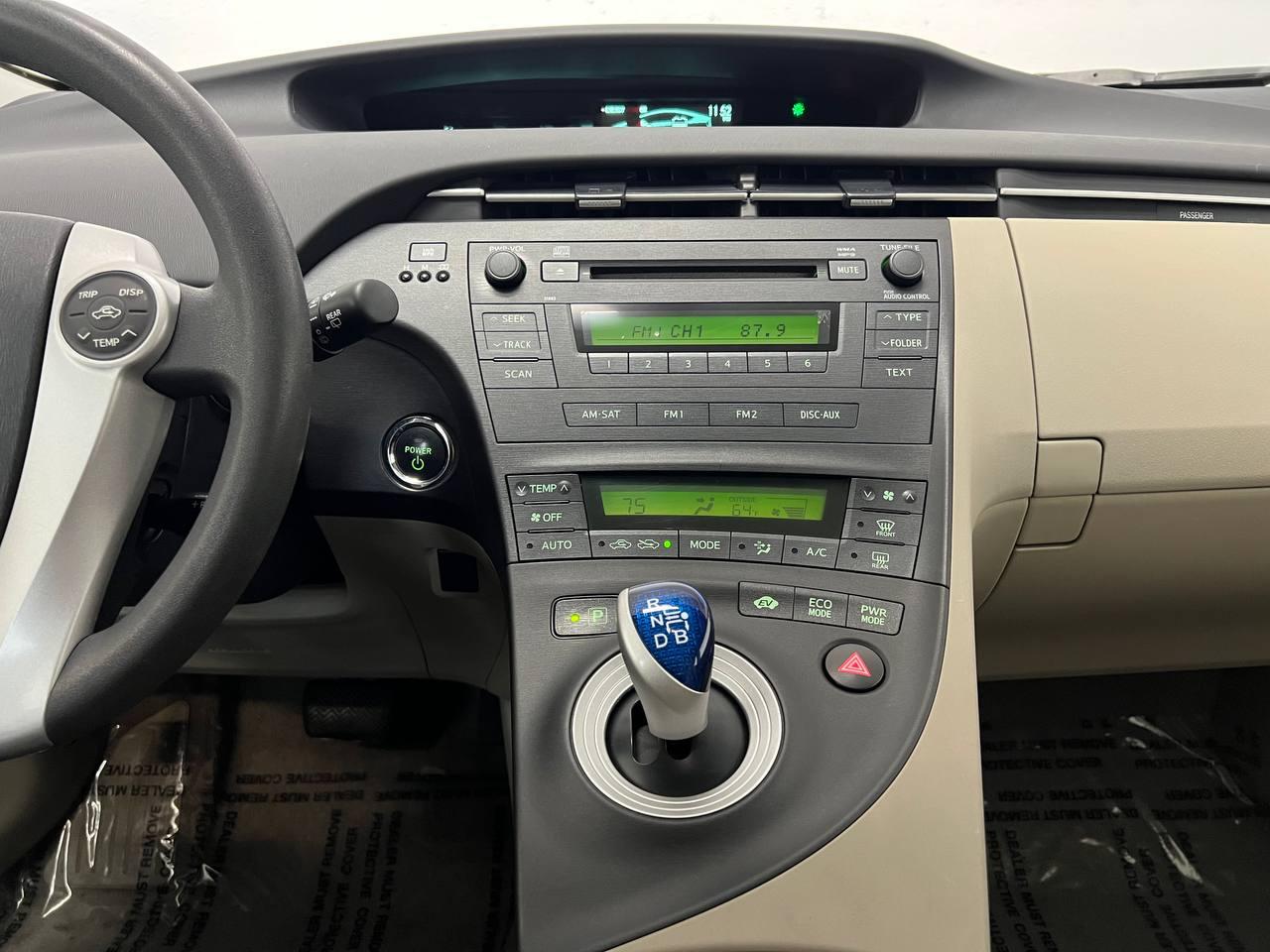 Toyota Prius One 2011