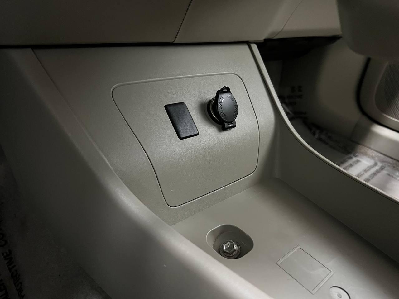 Toyota Prius One 2011