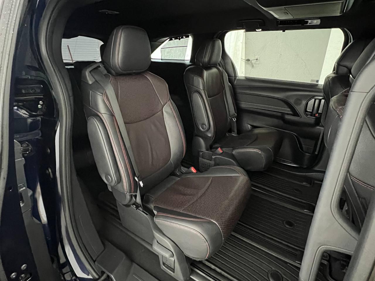 Toyota Sienna  2025