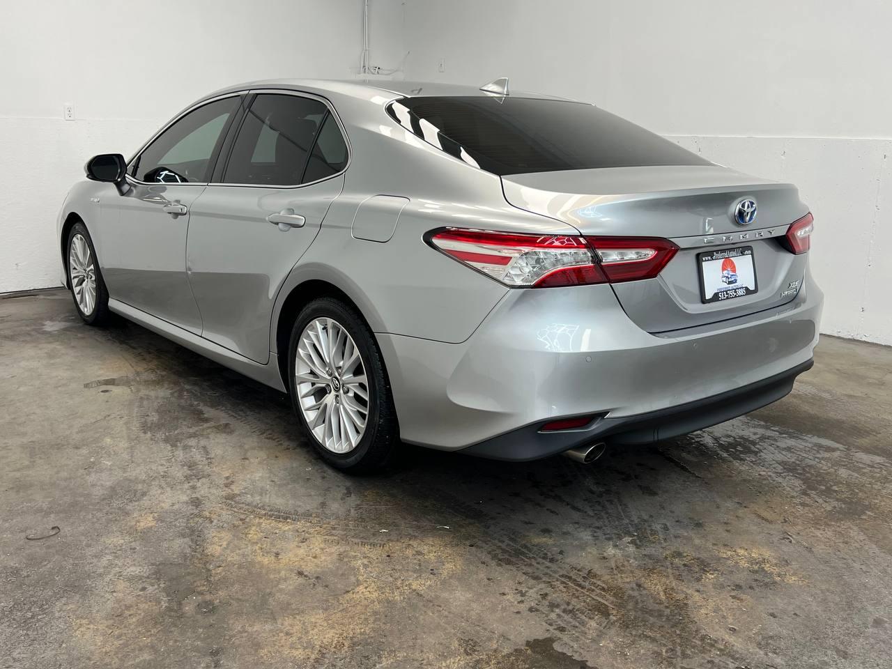 Toyota Camry  2018