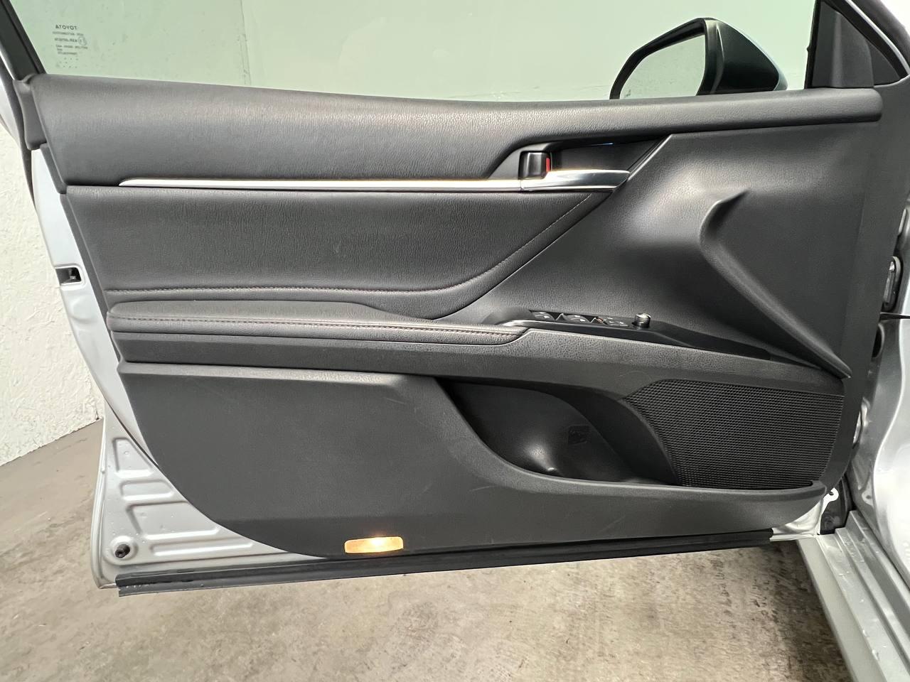 Toyota Camry  2018