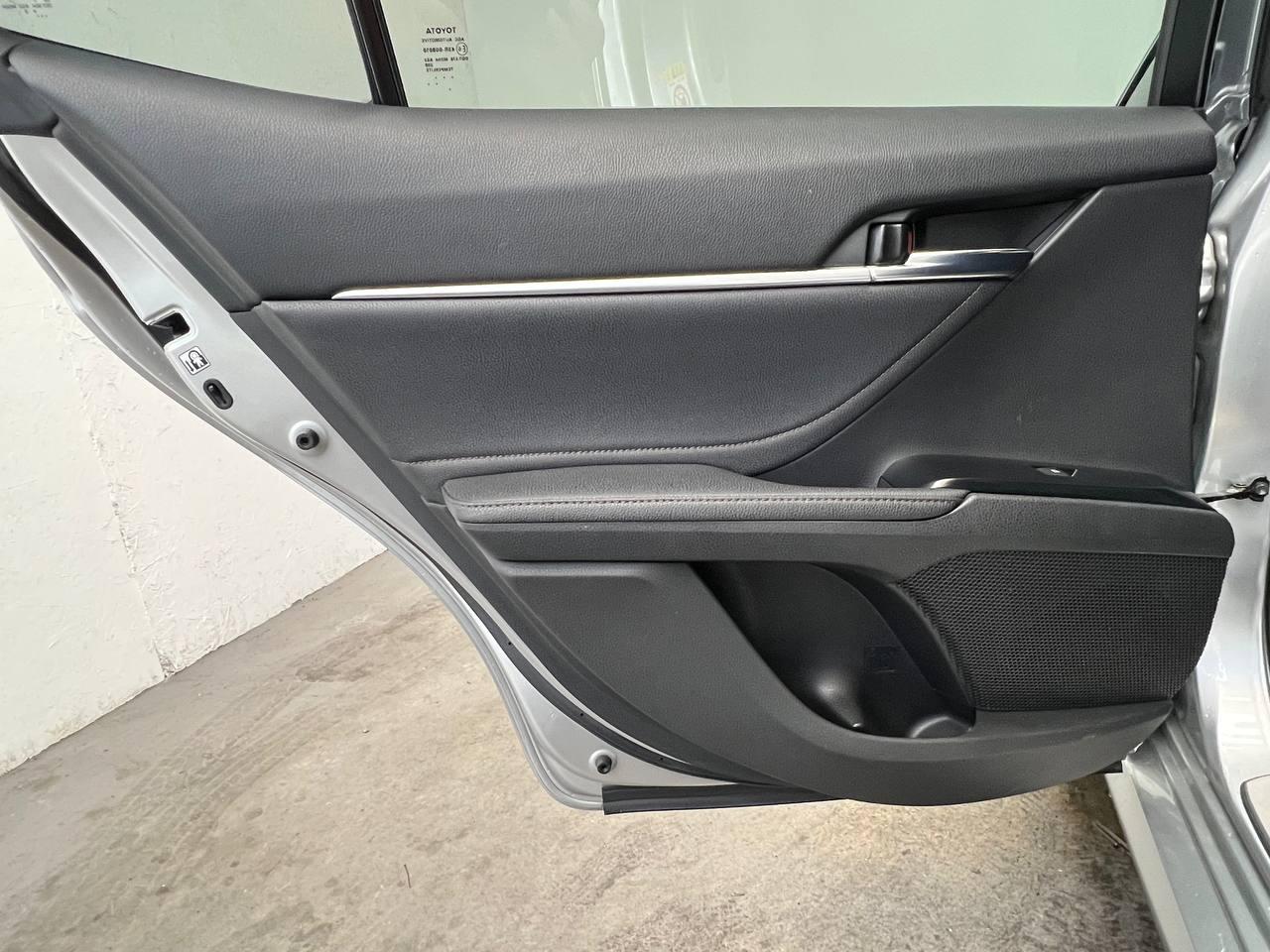 Toyota Camry  2018