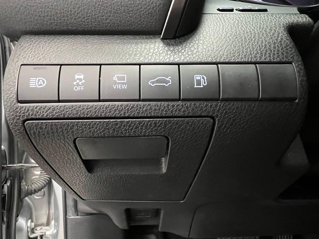 Toyota Camry  2018