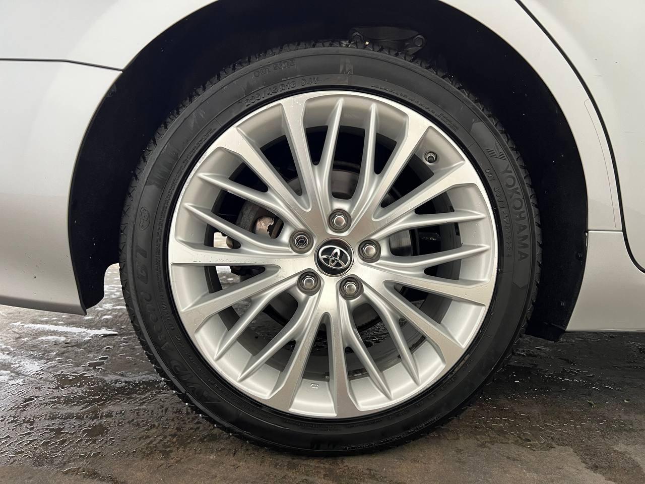 Toyota Camry  2018
