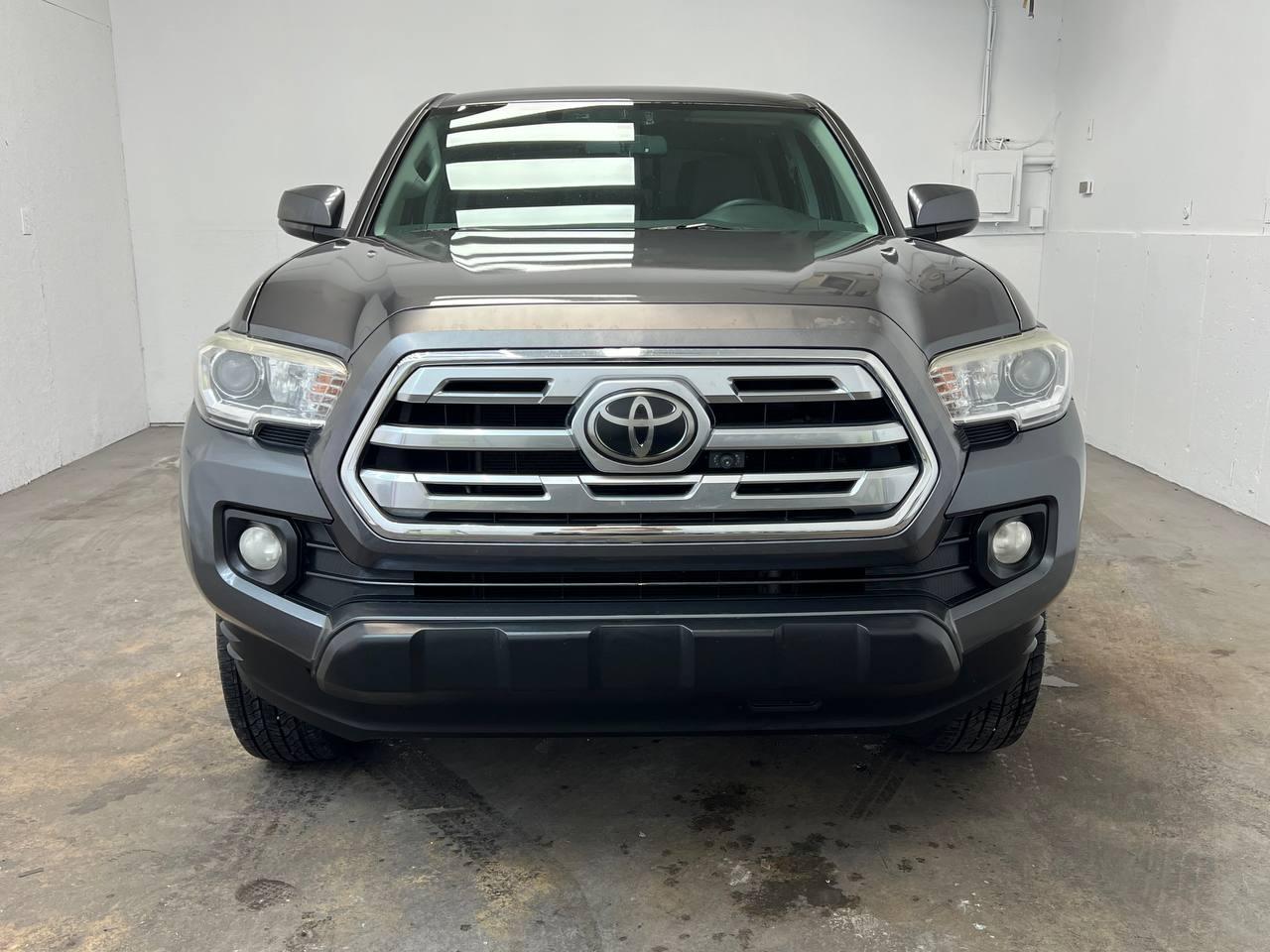 Toyota Tacoma SR5 Double Cab 2017