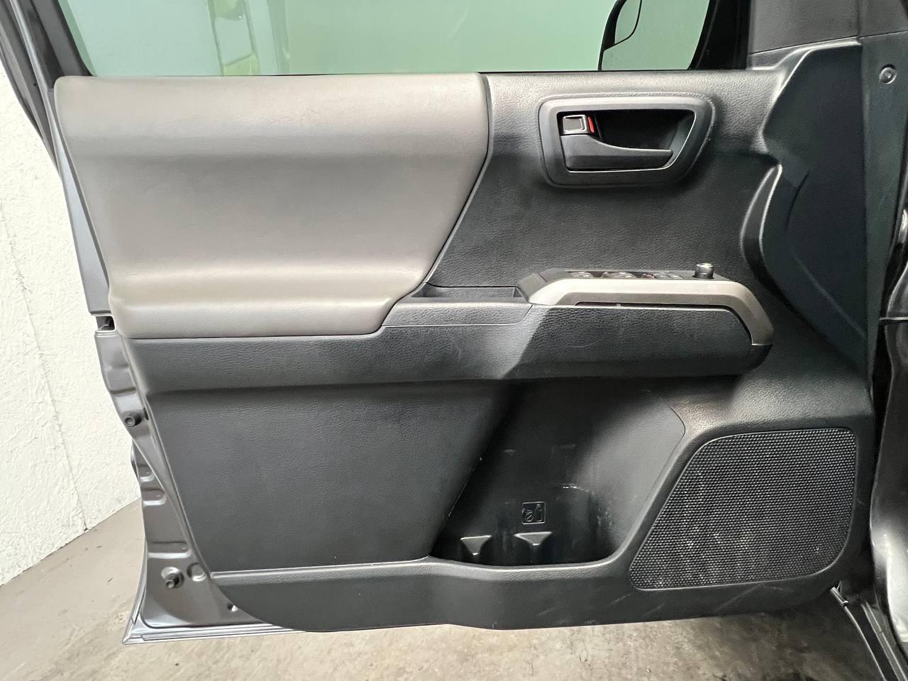 Toyota Tacoma SR5 Double Cab 2017