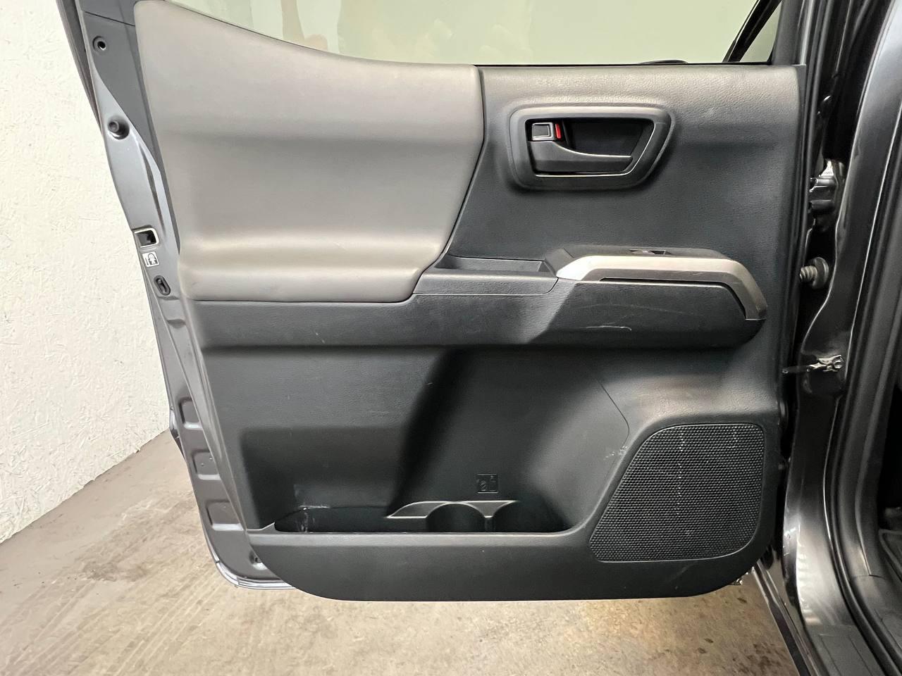 Toyota Tacoma SR5 Double Cab 2017