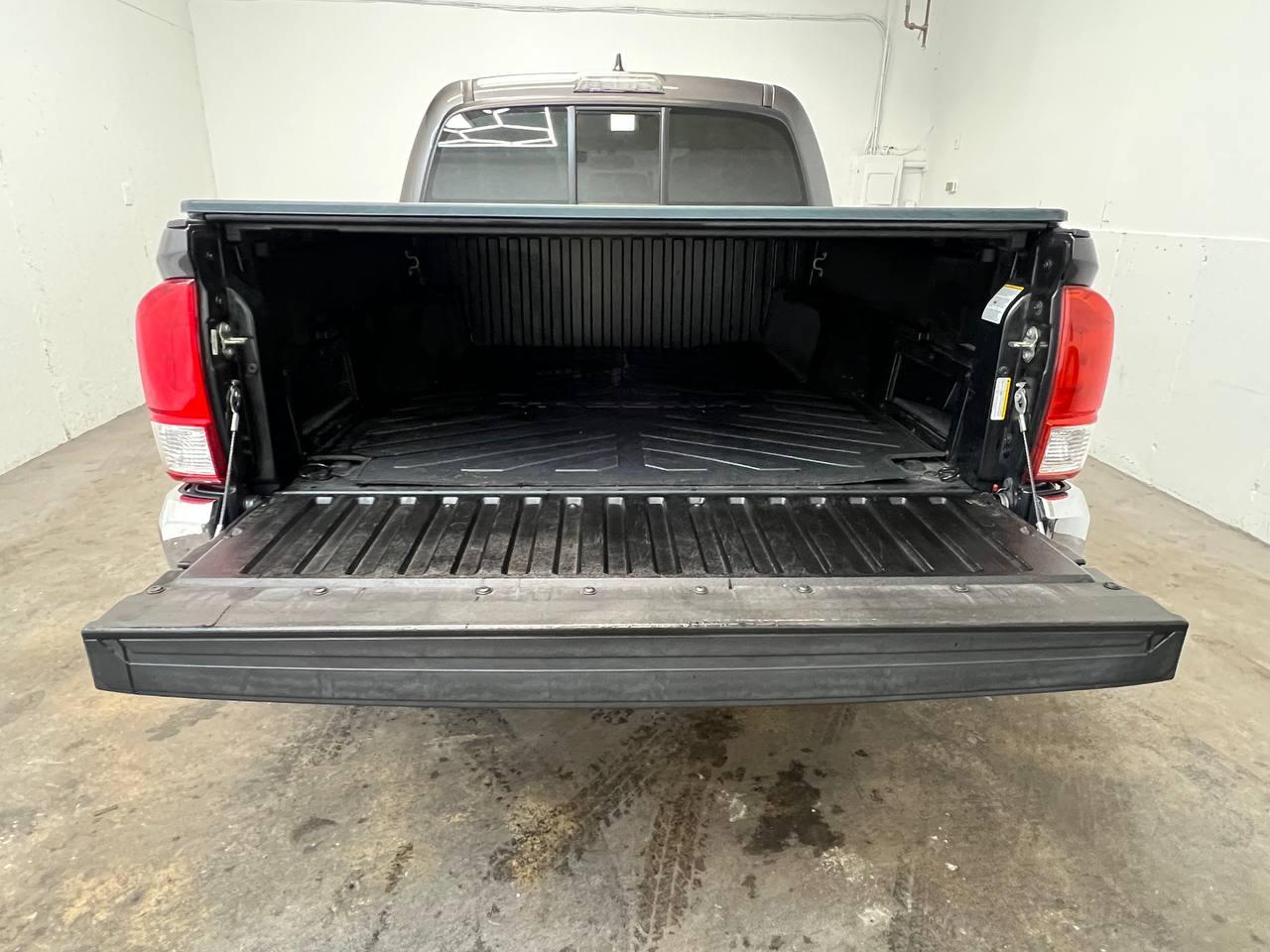 Toyota Tacoma SR5 Double Cab 2017