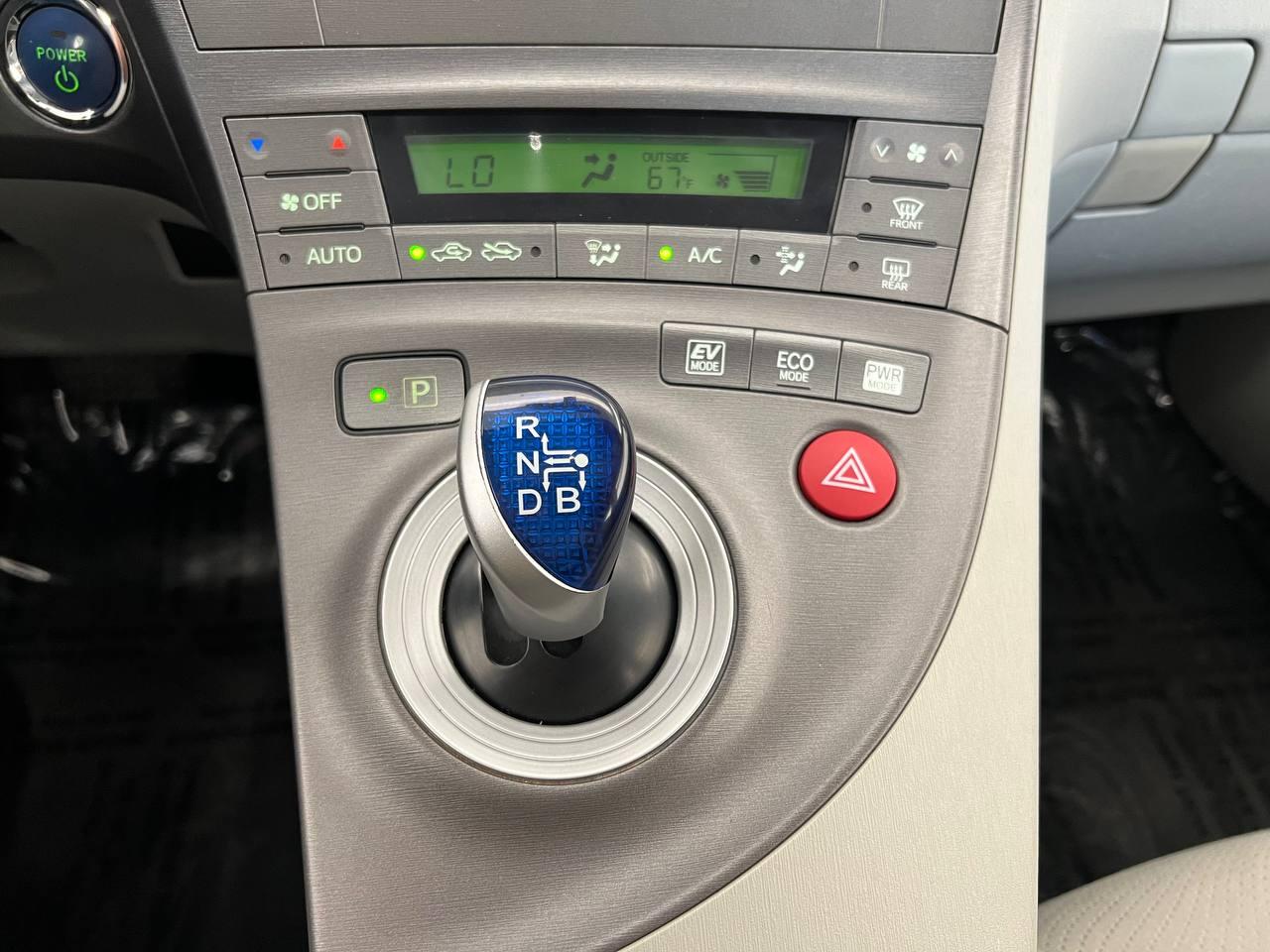 Toyota Prius Two 2013