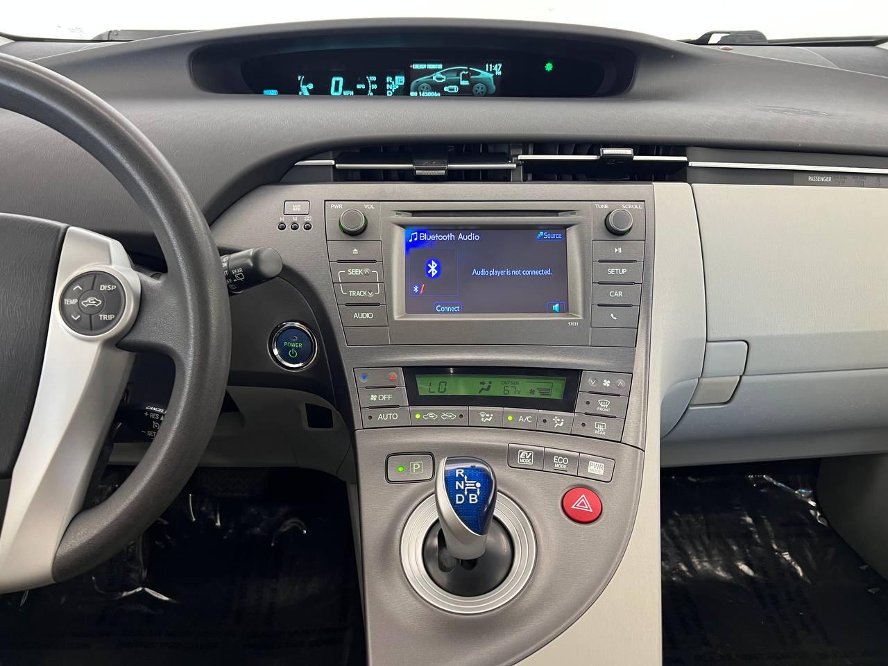 Toyota Prius Two 2013