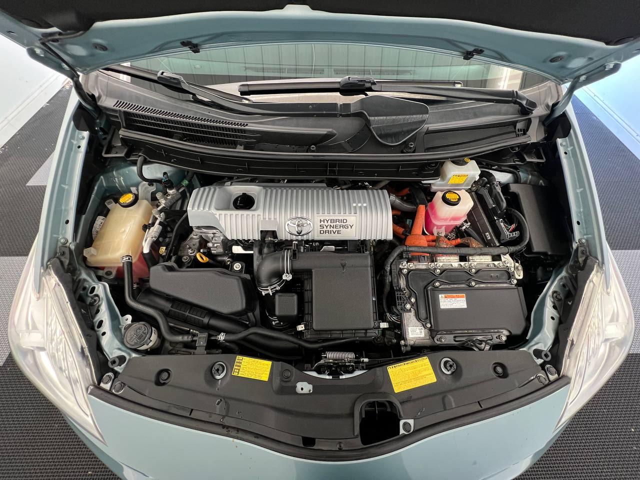 Toyota Prius Two 2013