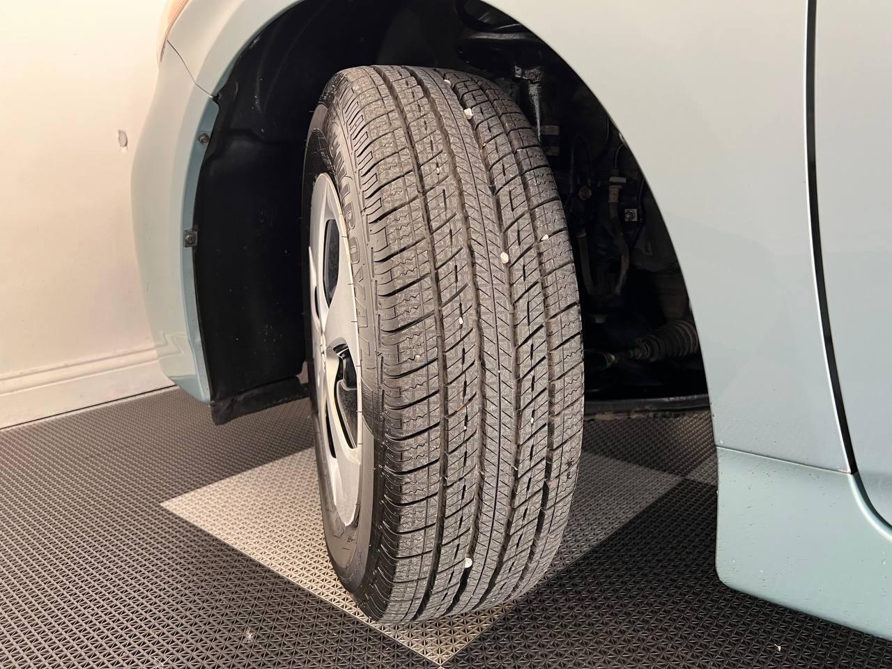 Toyota Prius Two 2013