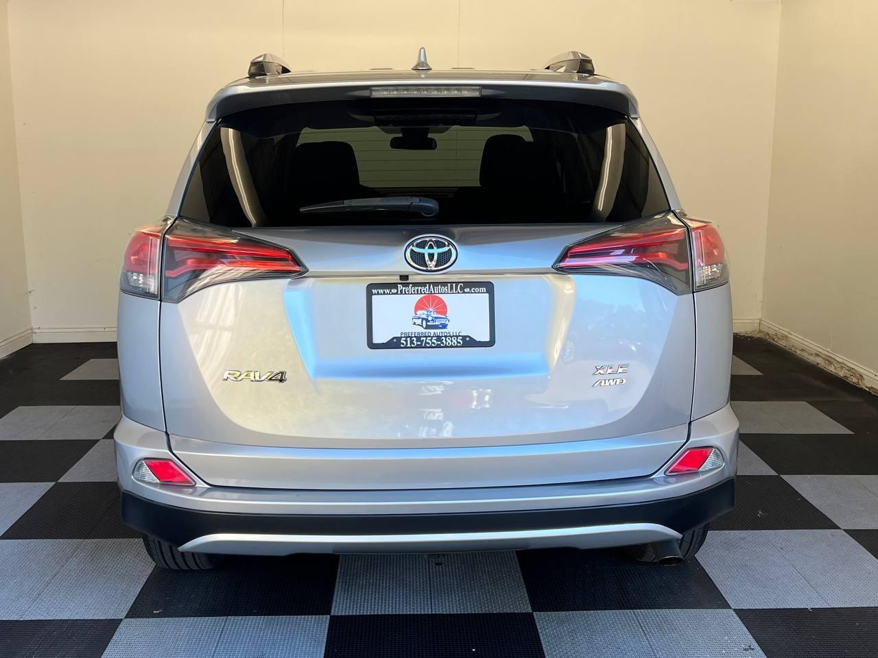 Toyota RAV4 XLE AWD 2017